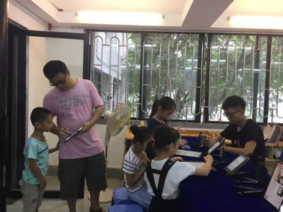 在图书馆用BOOX阅读器看书是什么感觉?